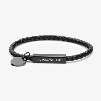 Pulsera trenzada negra con barra grabada negra y dije redondo negro